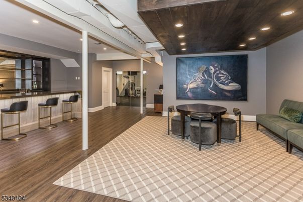 Interior, Recessed Lighting, Wood Texture Flooring