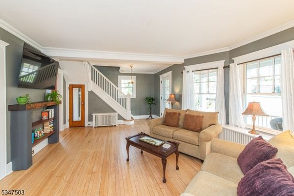 Interior, Living room, Pendant Lights, Wood Texture Flooring