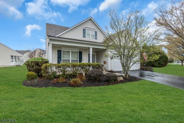 Attached, Exterior, Facade, Farmhouse