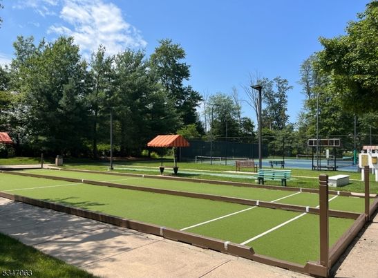 Exterior, Tennis Courts