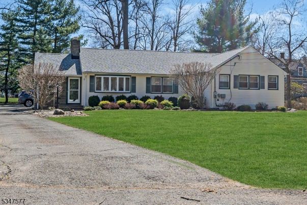 Exterior, Facade, Cape Cod
