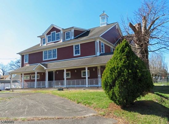 Attached, Exterior, Facade, American Foursquare