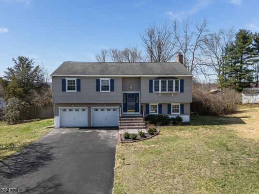 Attached, Exterior, Facade, Raised Ranch