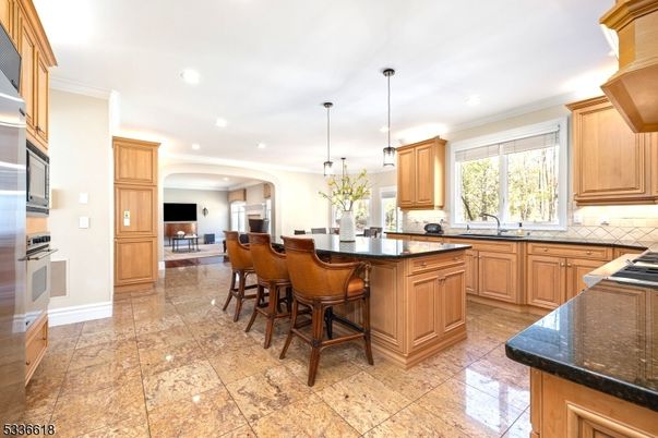 Dining room, Interior, Kitchen, Pendant Lights, Recessed Lighting, Stainless Steel Appliances