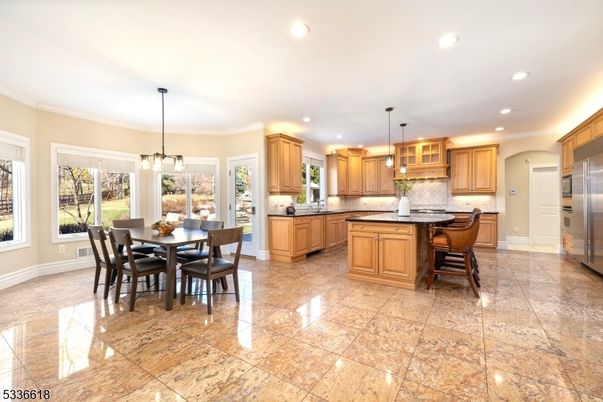 Dining room, Interior, Kitchen, Pendant Lights, Recessed Lighting, Stainless Steel Appliances