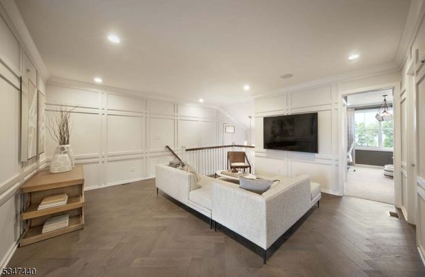 Interior, Living room, Pendant Lights, Recessed Lighting, Wood Texture Flooring
