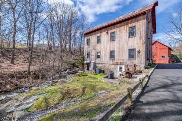 Backyard, Detached Garage, Exterior