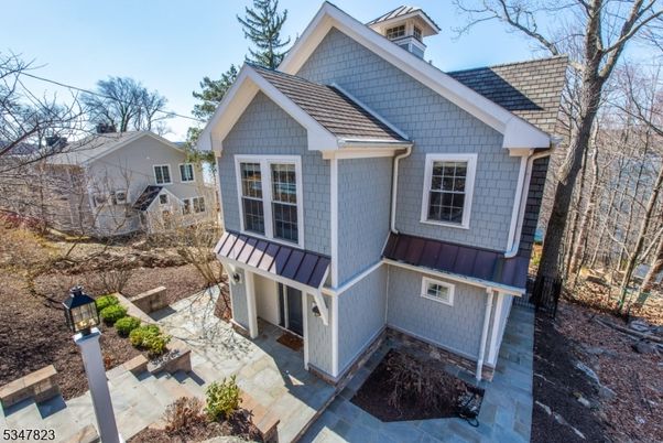 Exterior, Facade, American Craftsman