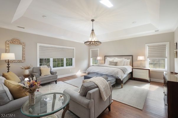 Bedroom, Interior, Living room, Pendant Lights, Recessed Lighting, Wood Texture Flooring