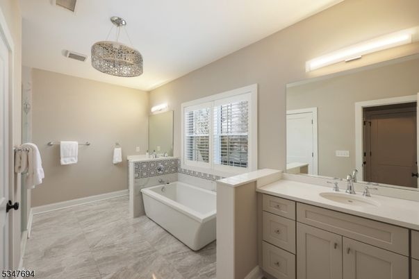Bathroom, Dual Sink Vanities, Interior