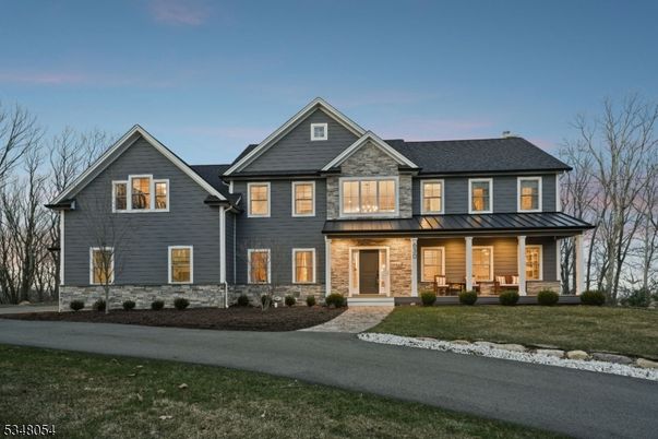 Exterior, Facade, Farmhouse