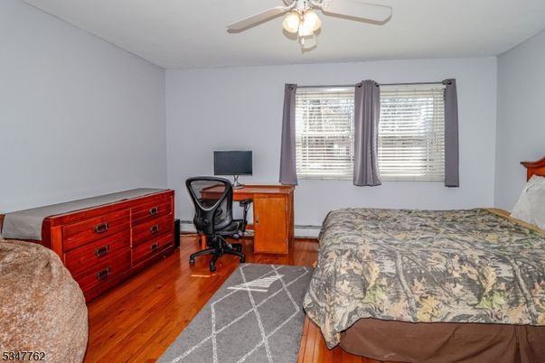Bedroom, Home Office, Interior, Wood Texture Flooring