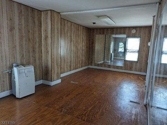 Empty room, Interior, Wood Texture Flooring, Wooden Walls