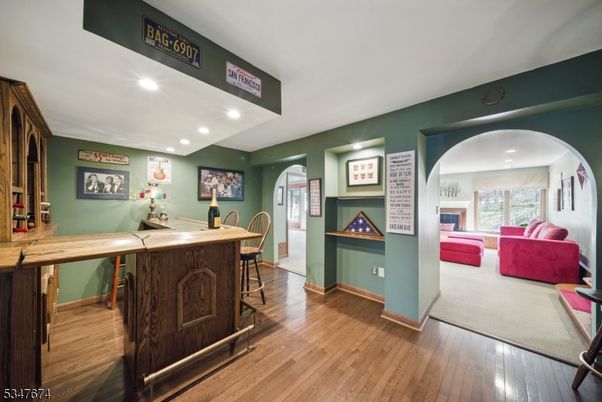 Interior, Recessed Lighting, Wood Texture Flooring