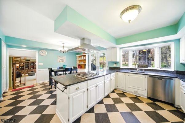 Chandelier, Dining room, Interior, Kitchen, Recessed Lighting