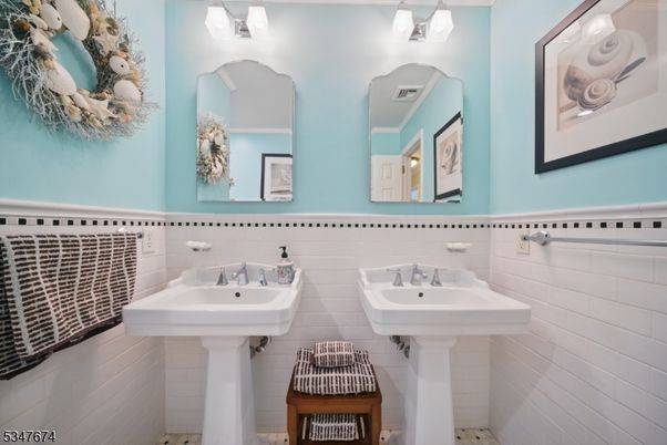 Bathroom, Dual Sink Vanities, Interior