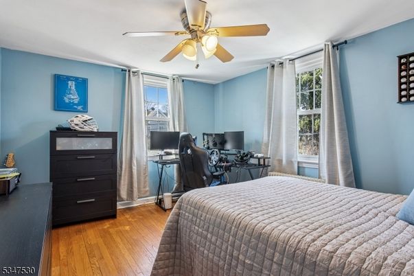 Bedroom, Home Office, Interior, Wood Texture Flooring