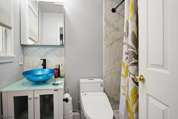 Bathroom, Interior, Marble Walls