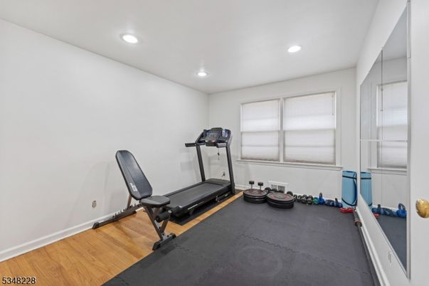 Fitness Equipment, Interior, Recessed Lighting, Wood Texture Flooring