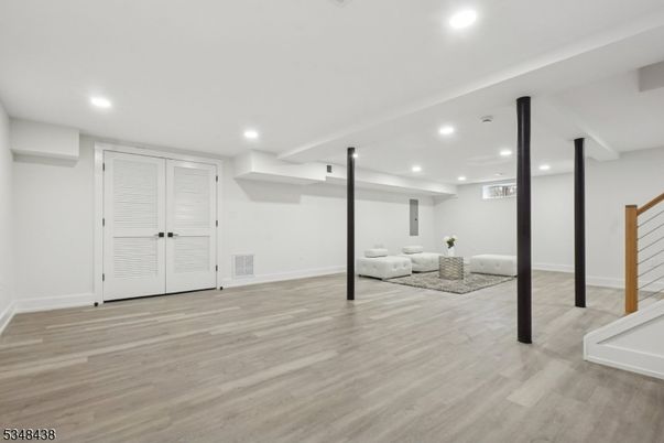 Interior, Recessed Lighting, Wood Texture Flooring