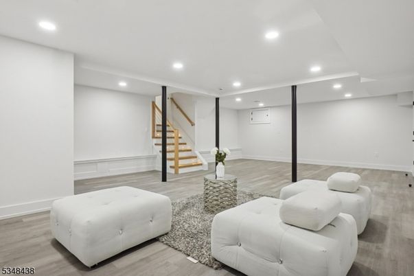 Interior, Recessed Lighting, Wood Texture Flooring