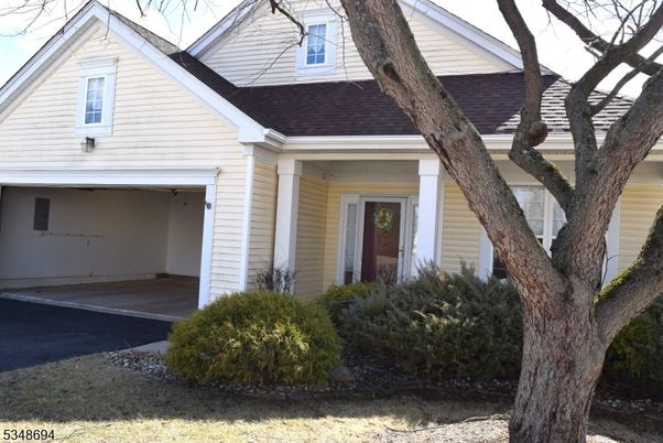 Exterior, Facade, American Craftsman