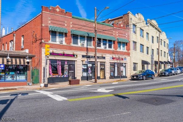 Exterior, Facade, Brick Facade, Rowhouse
