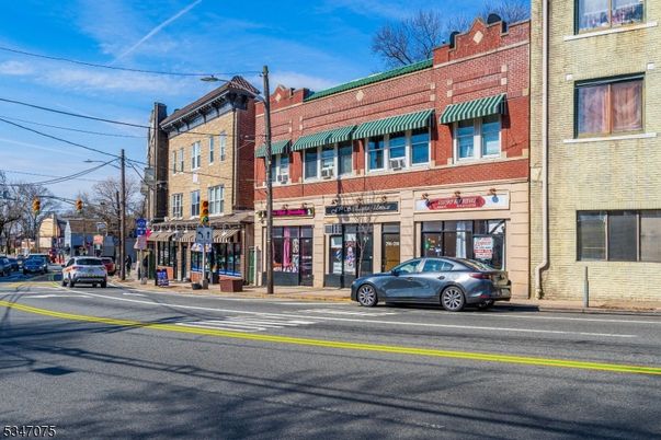 Exterior, Facade, Brick Facade, Rowhouse