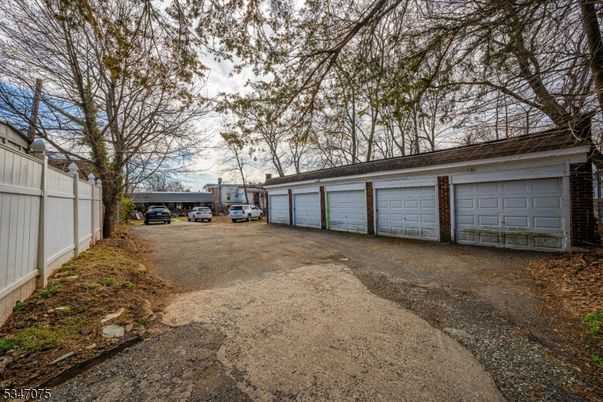 Detached Garage, Exterior