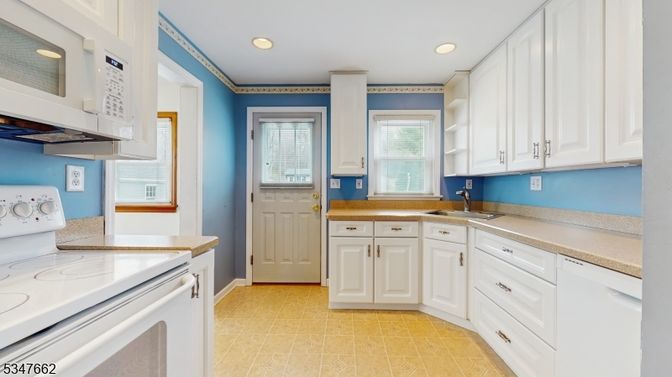 Interior, Kitchen, Recessed Lighting