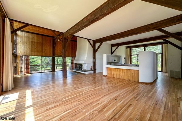 Empty room, Interior, Wooden Beams, Wood Texture Flooring