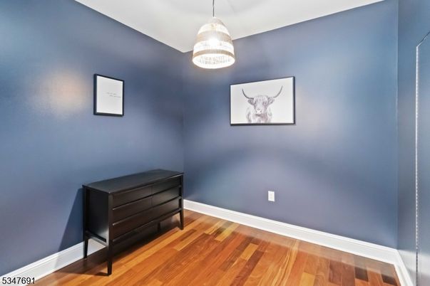 Interior, Pendant Lights, Wood Texture Flooring