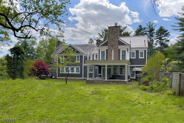 Backyard, Exterior, Facade, Queen Anne Victorian