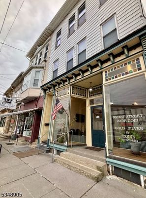 Exterior, Facade, Queen Anne Victorian