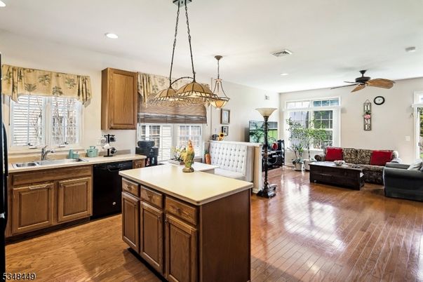 Chandelier, Interior, Kitchen, Living room, Pendant Lights, Recessed Lighting, Wood Texture Flooring
