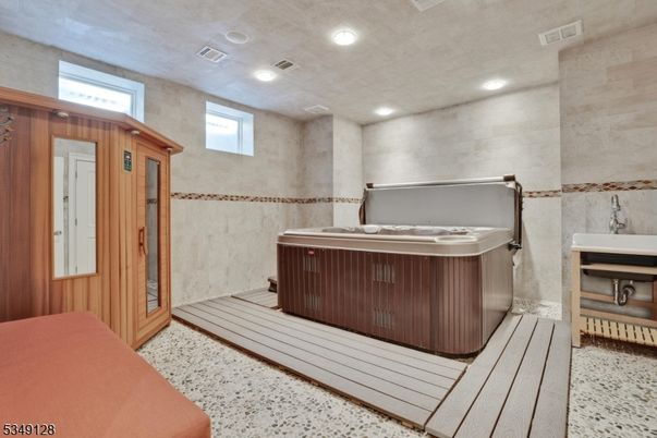 Hot Tub, Interior, Recessed Lighting