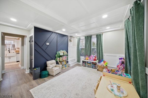 Interior, Recessed Lighting, Wood Texture Flooring