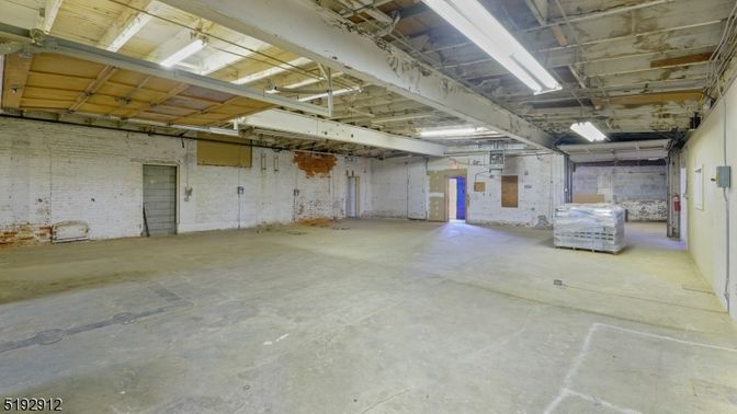 Garage, Interior, Stone Walls