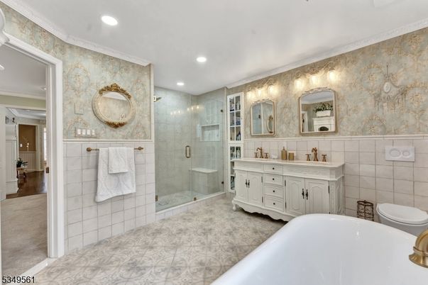 Bathroom, Dual Sink Vanities, Free Standing Baths, Glass Shower, Interior, Recessed Lighting