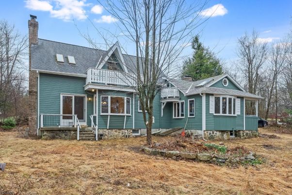 Exterior, Facade, Cape Cod