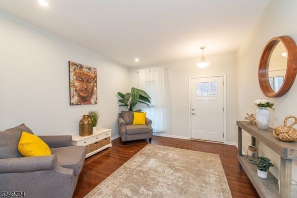 Interior, Living room, Pendant Lights, Recessed Lighting, Wood Texture Flooring