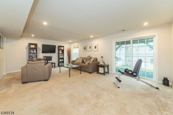 Fitness Equipment, Interior, Living room, Recessed Lighting
