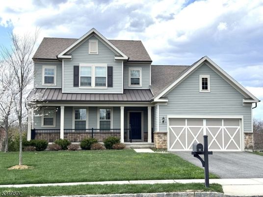 Attached, Exterior, Facade, Farmhouse