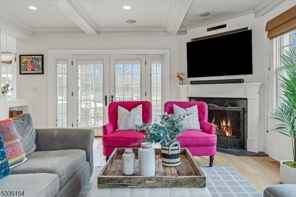 Fireplace, Interior, Living room, Pendant Lights, Recessed Lighting, Wood Texture Flooring