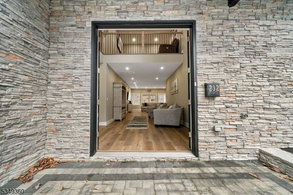 Exterior, Wood Texture Flooring