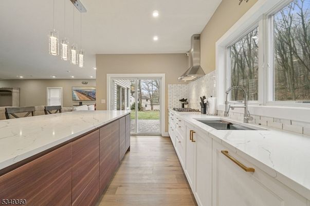 Interior, Kitchen, Pendant Lights, Recessed Lighting, Wood Texture Flooring
