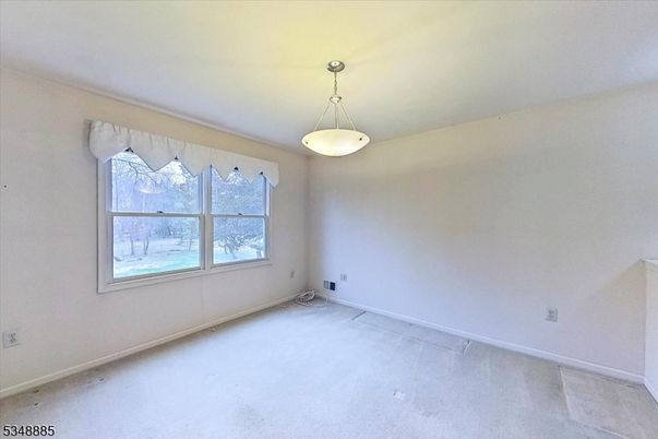Empty room, Interior, Pendant Lights