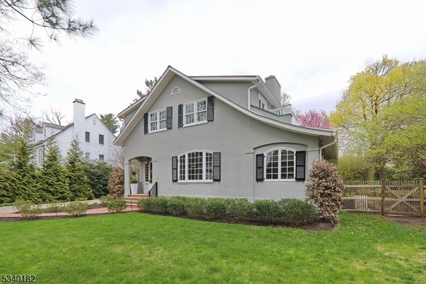 Backyard, Exterior, Facade, French Provincial