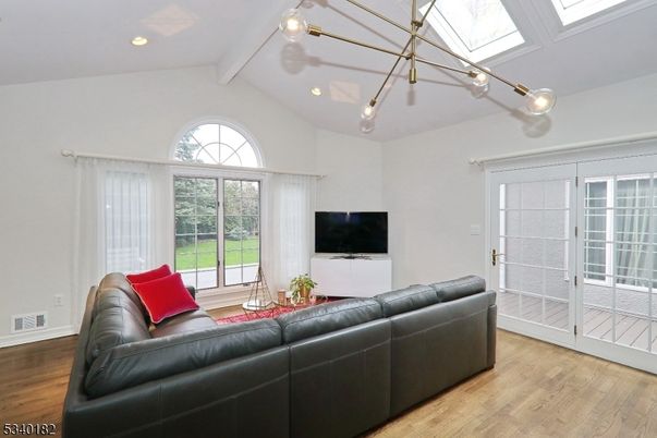Interior, Living room, Pendant Lights, Recessed Lighting, Wood Texture Flooring