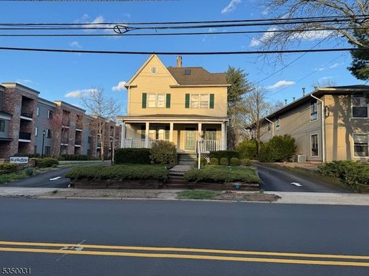 Exterior, Facade, Queen Anne Victorian